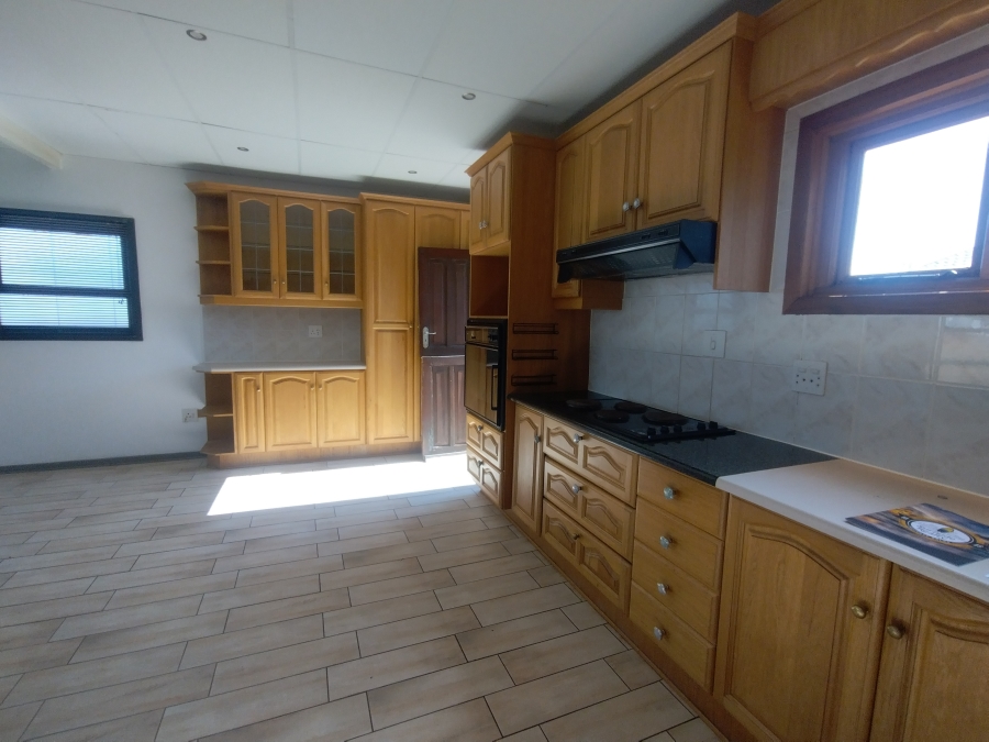 5 Bedroom Property for Sale in Kabeljauws Eastern Cape